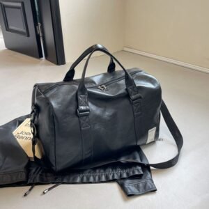 Large-capacity vintage sports bag