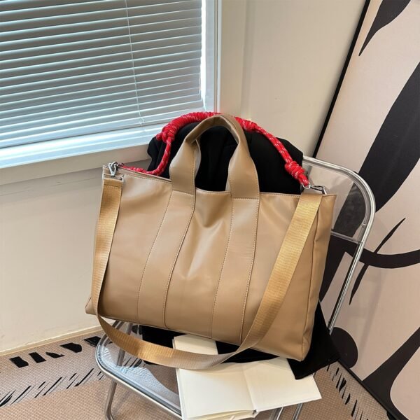 PU leather travel bag, shoulder baghandbag, waterproof, suitable for fitness and travel