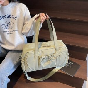 Simple and spacious gym and yoga bag