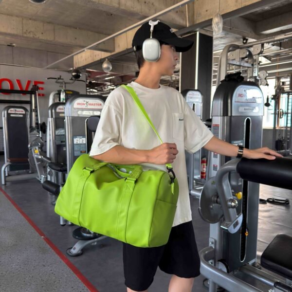 High-quality, waterproof, large-capacity sports bag