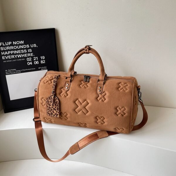 Stylish waterproof zippered tote bag