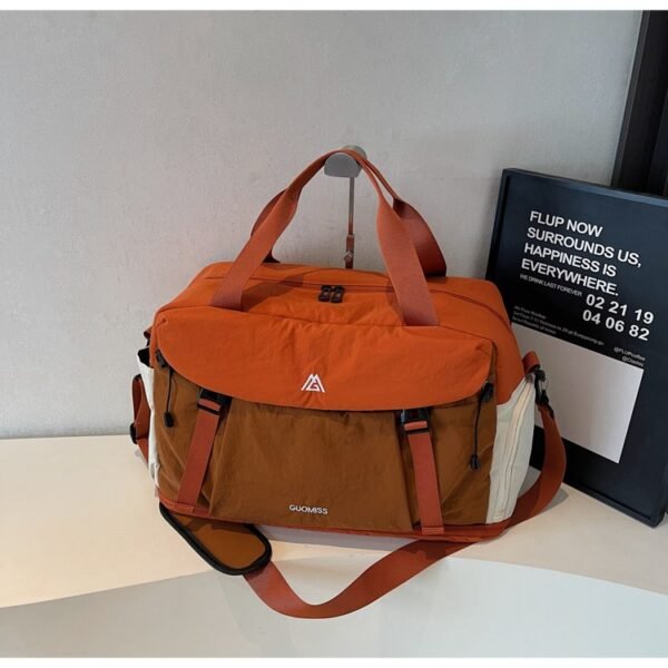 Lightweight, breathable, expandable, and multi-functional fitness bag