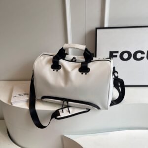 Dry and wet separation, zippered travel bag,