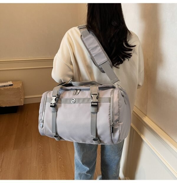 Large-capacity nylon yoga and sports single-shoulder tote bag