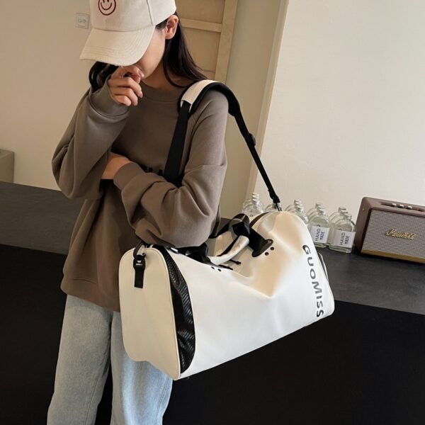 Dry and wet separation, zippered travel bag,