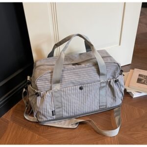 Large-capacity, expandable, portable fitness storage bag