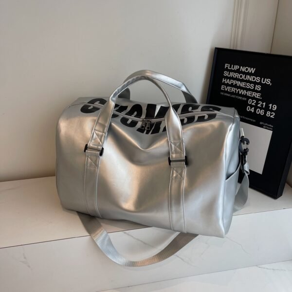 High-quality, waterproof, large-capacity sports bag