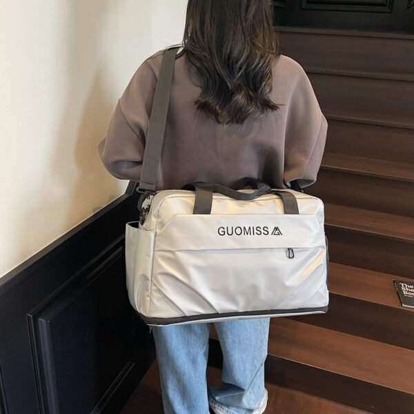 Expandable waterproof fitness and travel bag