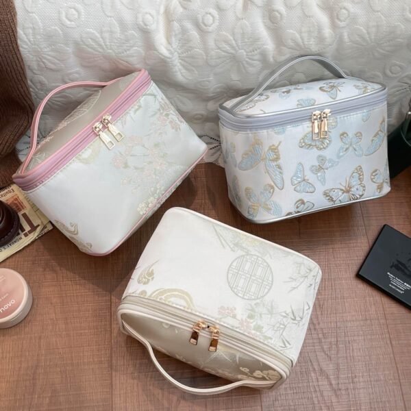 Women's Large-Capacity Nylon Cosmetic